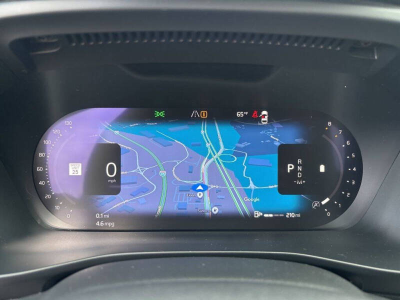 2023 Volvo XC40 B5 Plus Bright Theme