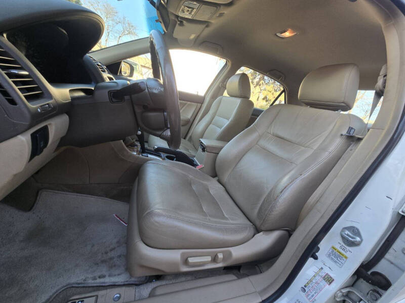 2005 Honda Accord Hybrid w/Navi