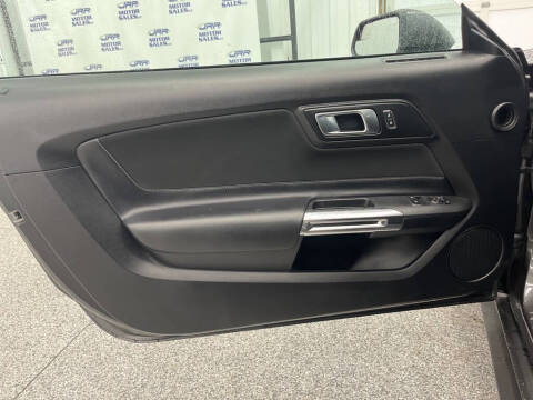 2020 Ford Mustang EcoBoost