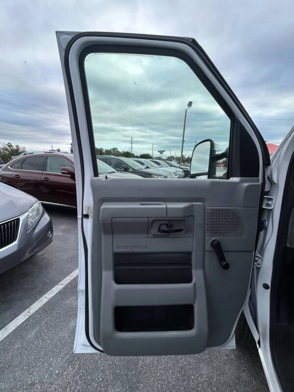 2012 Ford E-Series E-150