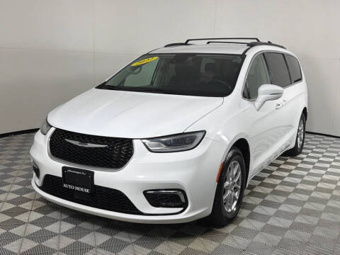 2022 Chrysler Pacifica Touring L