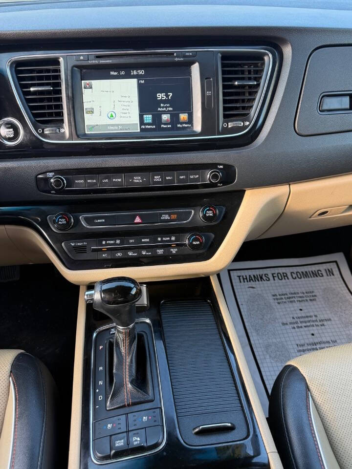 2016 Kia Sedona SX - Photo 11