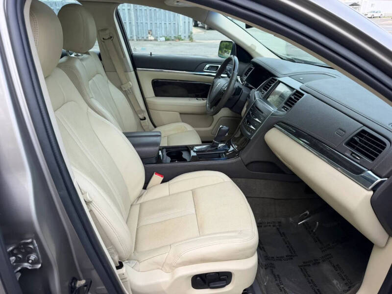 2016 Lincoln MKS
