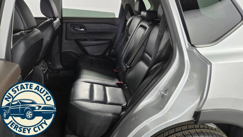 2022 Nissan Rogue SL