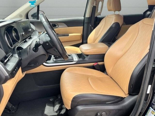 2023 Kia Carnival