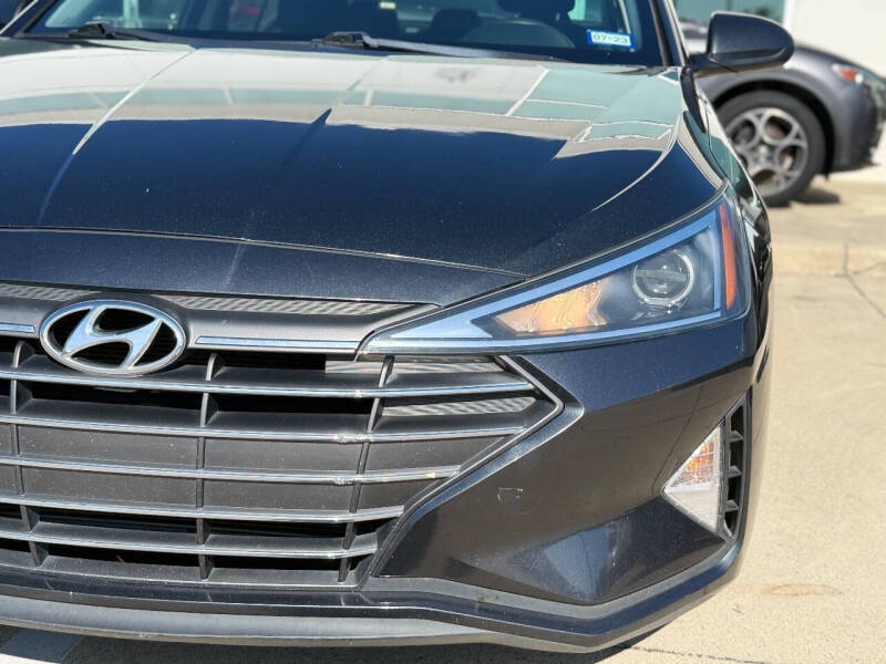 2020 Hyundai Elantra SE