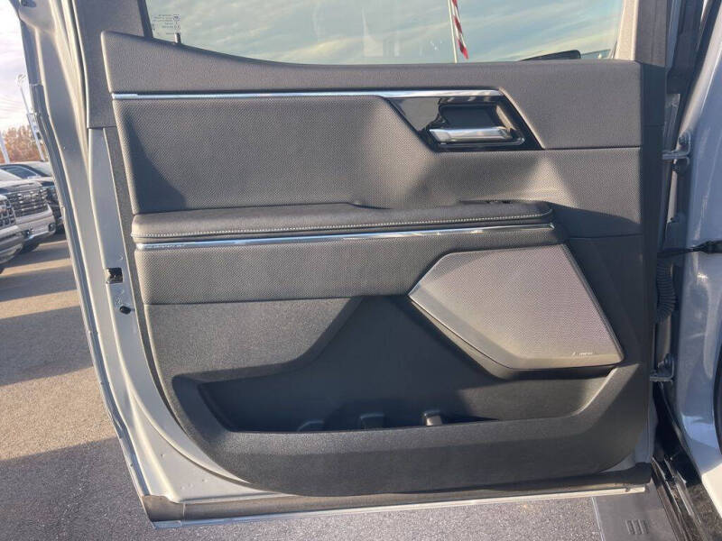 2024 GMC Sierra EV Denali Edition 1