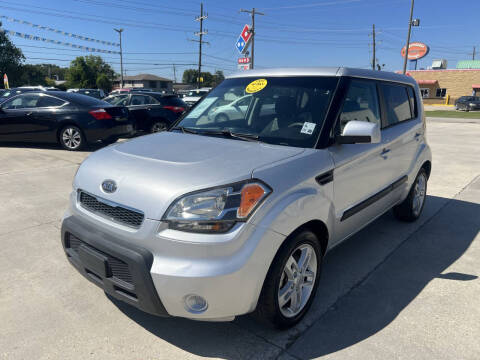 2011 Kia Soul +