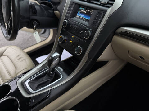 2013 Ford Fusion SE