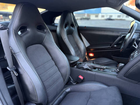 2013 Nissan GT-R Premium