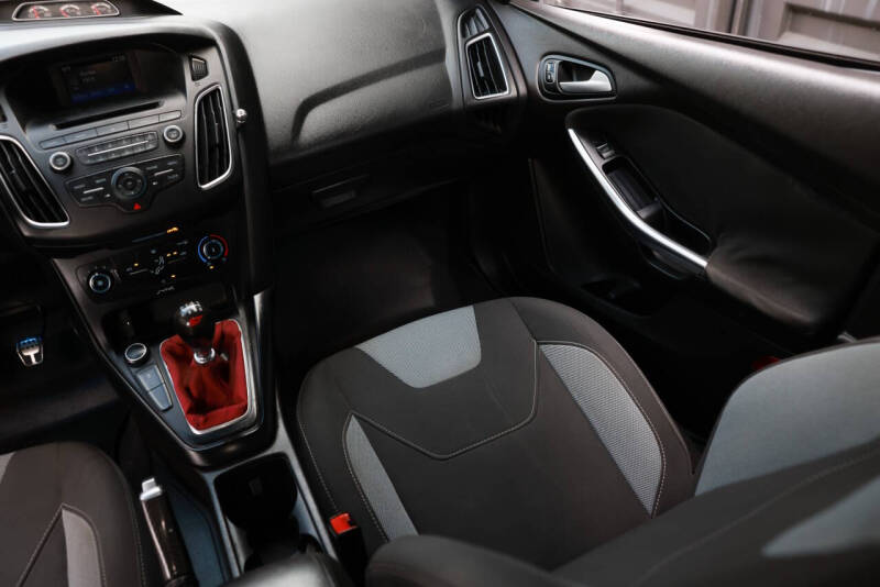 2017 Ford Focus ST
