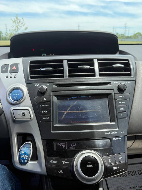 2012 Toyota Prius v Five