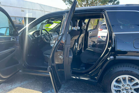 2020 Jeep Grand Cherokee Laredo