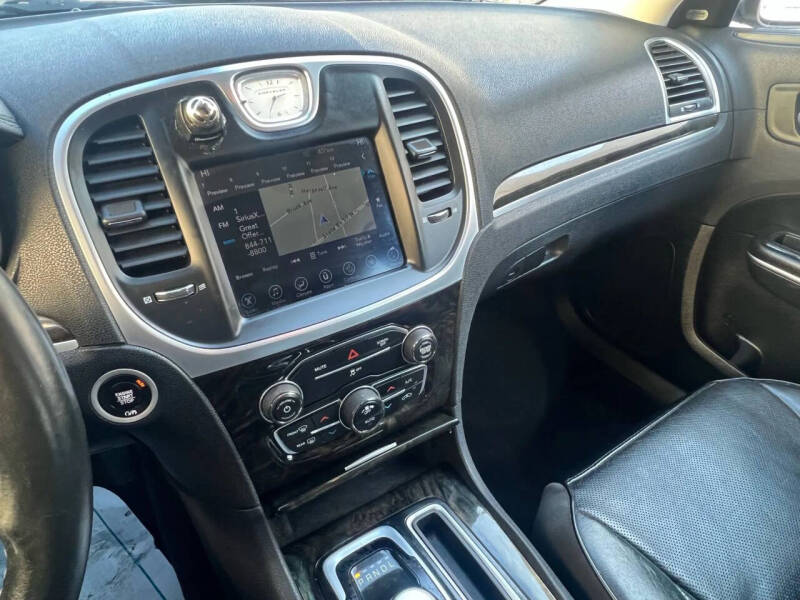 2017 Chrysler 300 C