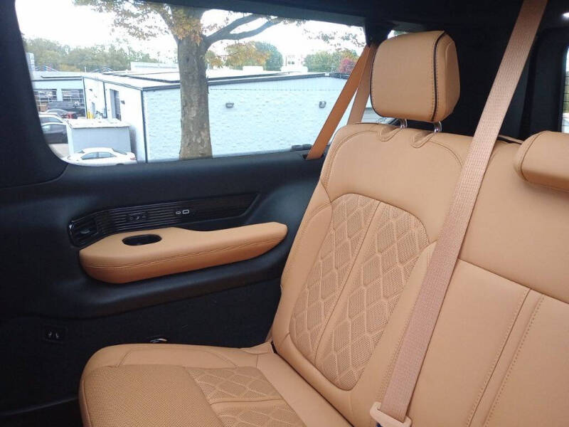 2023 Jeep Grand Wagoneer L Series III