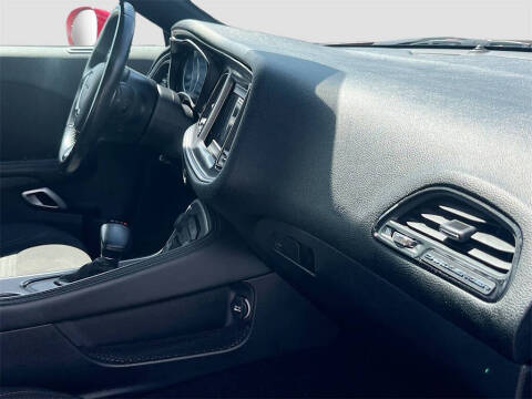 2022 Dodge Challenger SXT