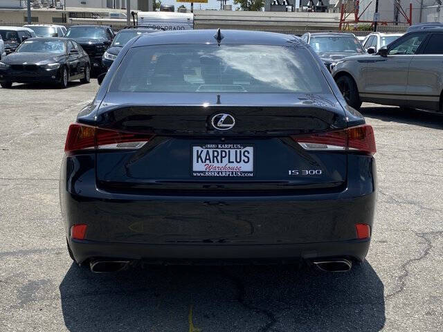 2018 Lexus IS 300