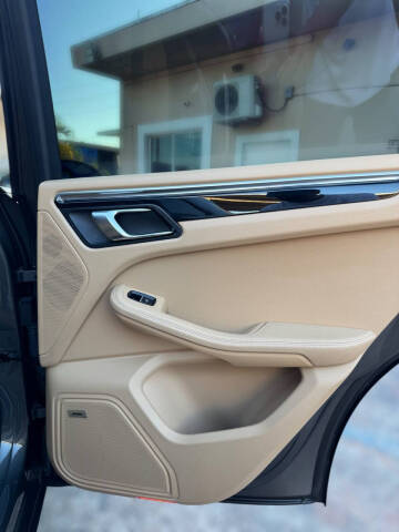 2016 Porsche Macan S