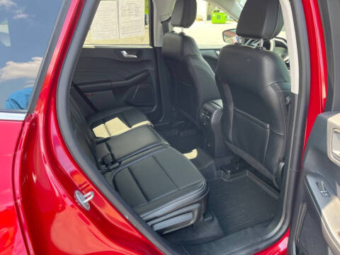 2022 Ford Escape Titanium