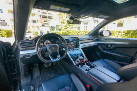 2019 Lamborghini Urus