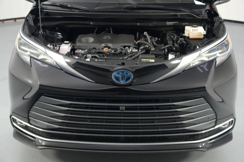 2024 Toyota Sienna Platinum 7-Passenger