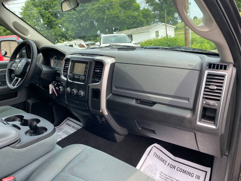 2018 RAM 1500 SLT