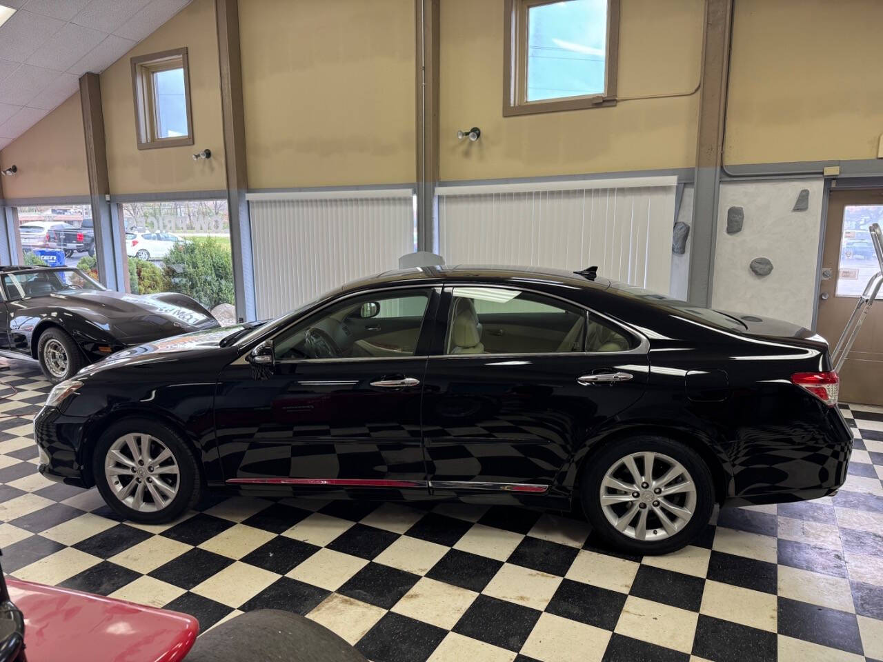 2010 Lexus ES 350 for sale at BOHL AUTOMOTIVE in Racine, WI