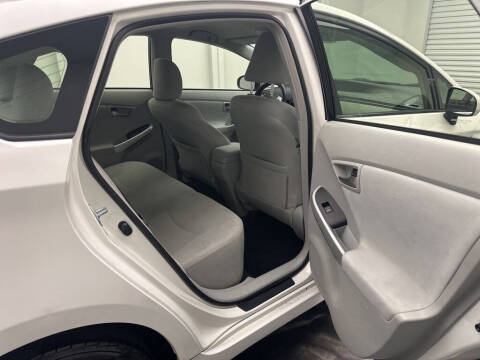 2012 Toyota Prius Two