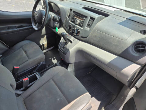 2017 Nissan NV200 SV