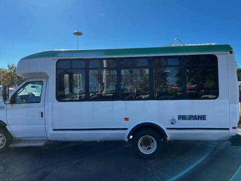 2016 Ford E-Series E-450 SD