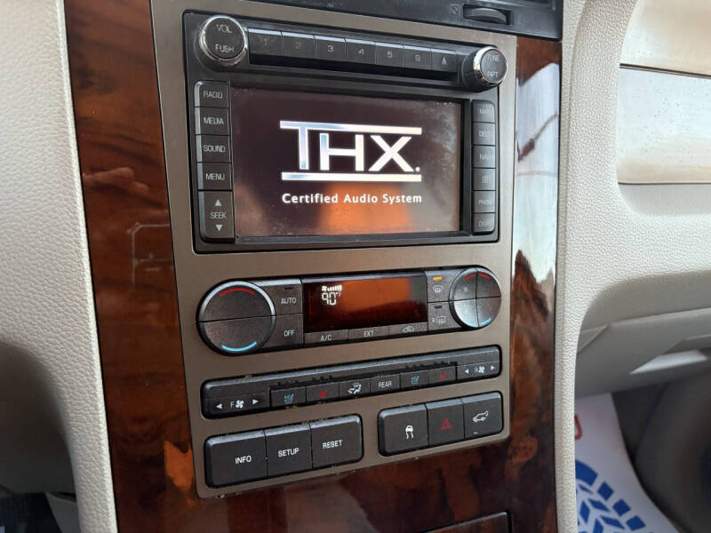 2011 Lincoln Navigator