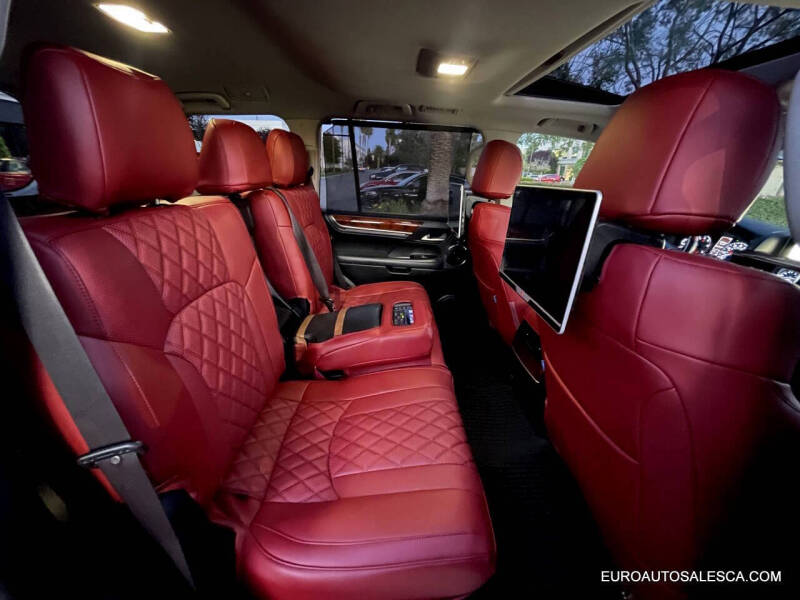 2019 Lexus LX 570 Three-Row