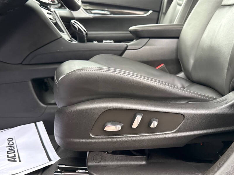 2023 Cadillac XT6 Sport