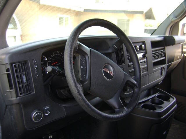 2010 GMC Savana LT 3500
