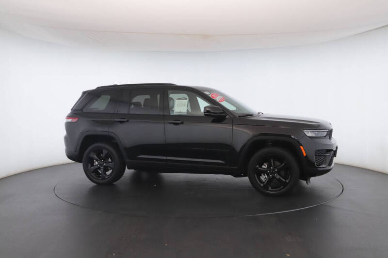 2023 Jeep Grand Cherokee Altitude X