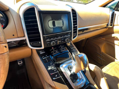 2012 Porsche Cayenne S