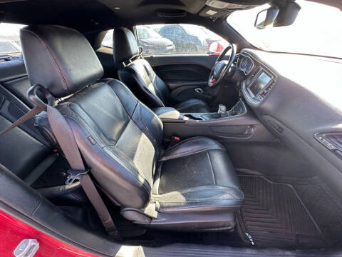 2015 Dodge Challenger SXT Plus