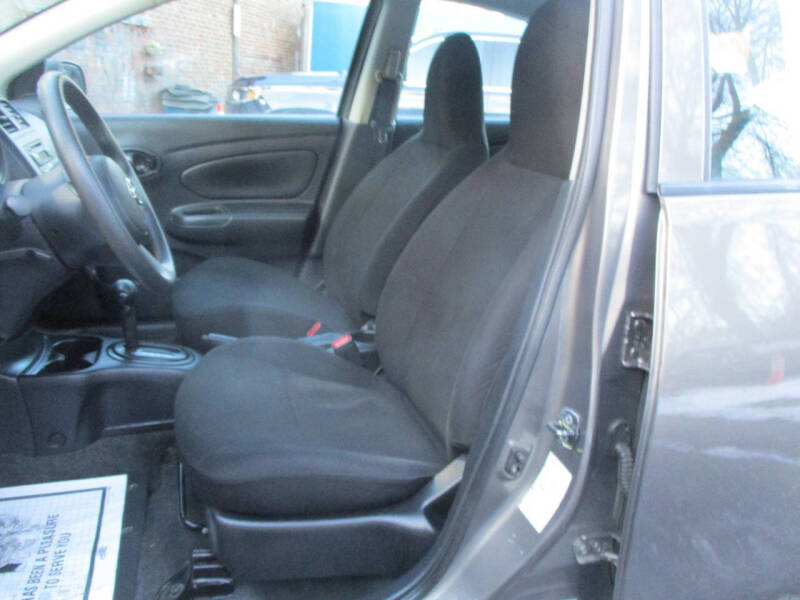 2014 Nissan Versa 1.6 S Plus