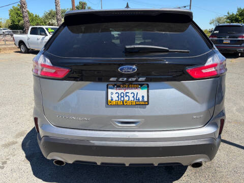 2022 Ford Edge Titanium