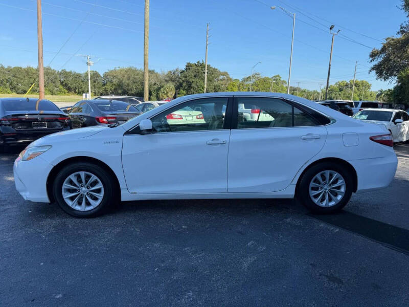 2017 Toyota Camry Hybrid