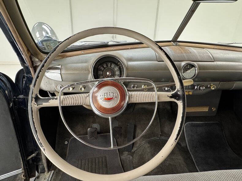 1950 Ford Deluxe