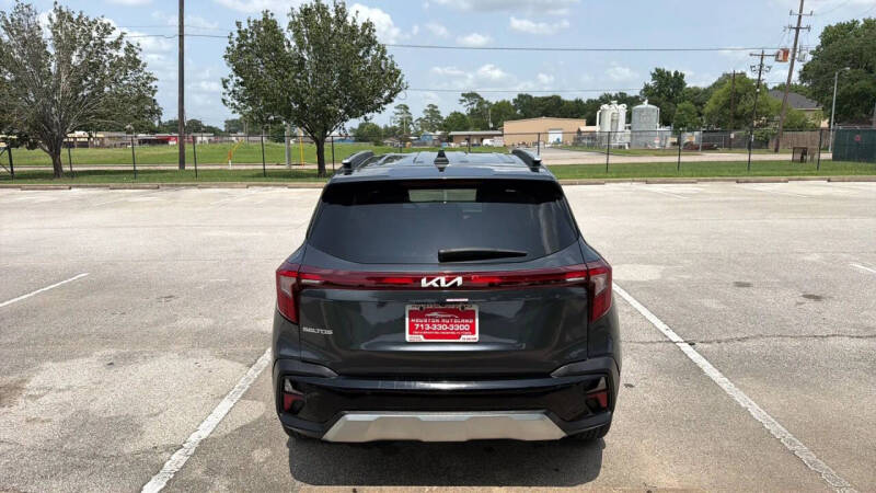 2025 Kia Seltos EX