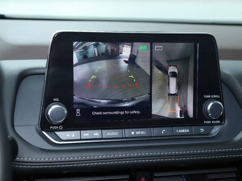 2022 Nissan Rogue SL