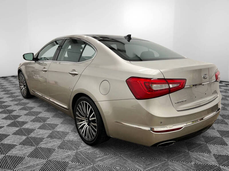 2014 Kia Cadenza Premium