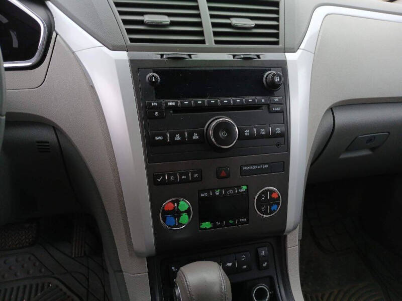 2011 Chevrolet Traverse LT