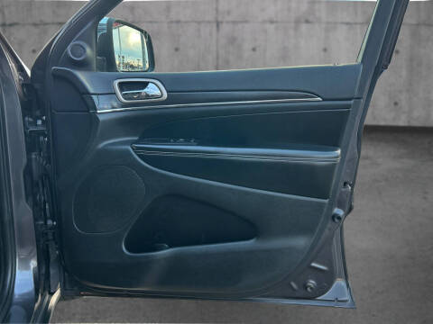 2017 Jeep Grand Cherokee