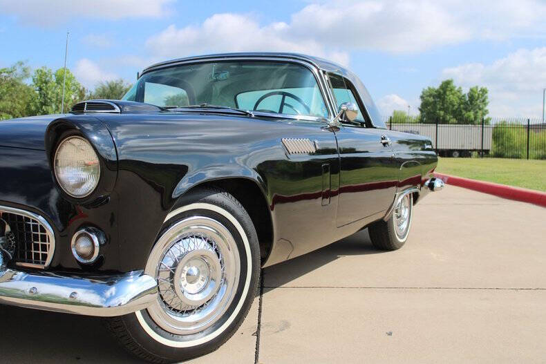 1956 Ford Thunderbird