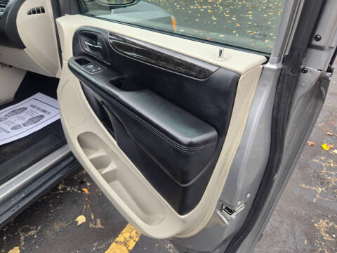 2016 Dodge Grand Caravan American Value Package