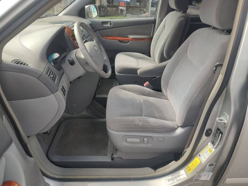 2008 Toyota Sienna XLE