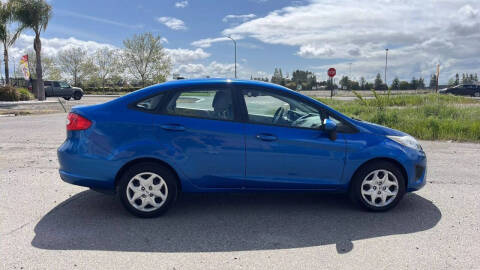 2011 Ford Fiesta S